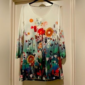 Floral dress. Size: Large. Brand new!